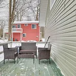 Tobyhanna Home With Hot Tub And Fire Pit Walk To Lake