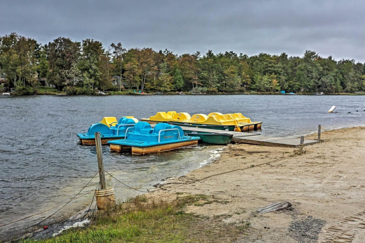 With Hot Tub And Fire Pit Walk To Tobyhanna